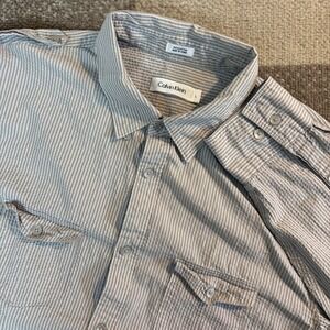 Calvin Klein Mens Large Gray White Striped Seersucker Button Down Shirt